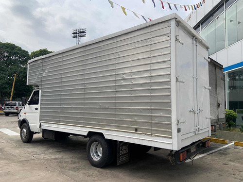 Imagen 3 de 9 de Iveco Daily