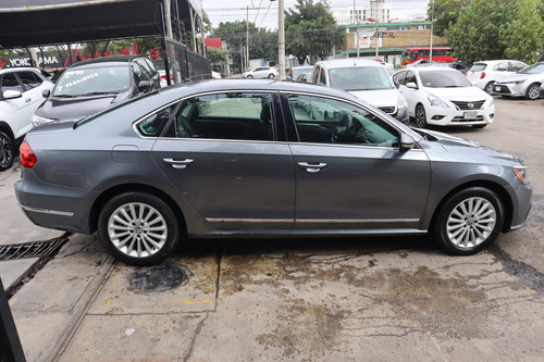 Volkswagen Passat 2.5 Tiptronic Highline At