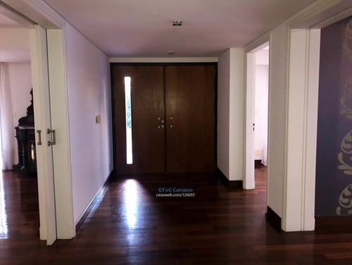 Imagen 2 de 15 de Extraordinaria Residencia Sobre Almirante Harwood