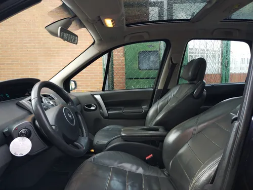 Versión 5 Puestos Motor 2.0 Caja Automática Secuencial Techo