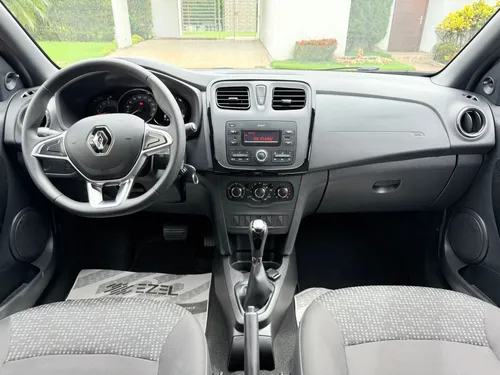 Renault Logan 1.6 Expression / Life +