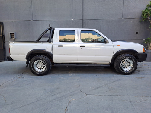 Nissan NP300 2.5 Cabina Doble 133cv 4x2