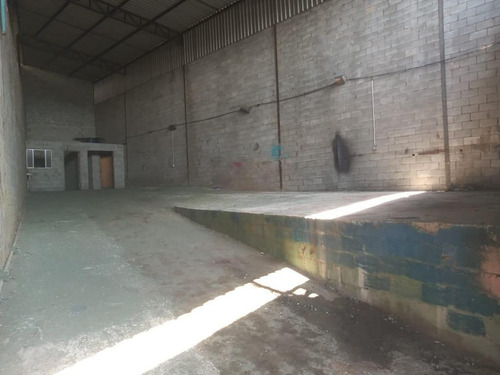 Galpão Para Alugar, 250 M² Por R$ 3.200,00/mês - Tremembe - São Paulo/sp - Ga0222