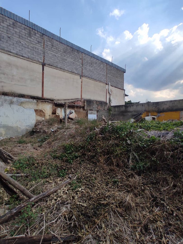 Se Vende Terreno En El Casco Central De Guatire - Estado Miranda