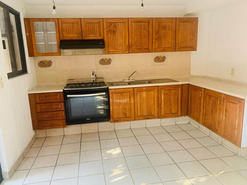 Vendo Casa En Colonia Jardin Balbuena, Alcaldia Venustiano Carranza