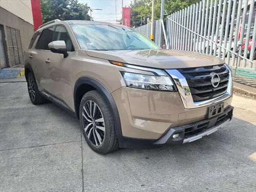 Nissan Pathfinder 3.5 Platinum At