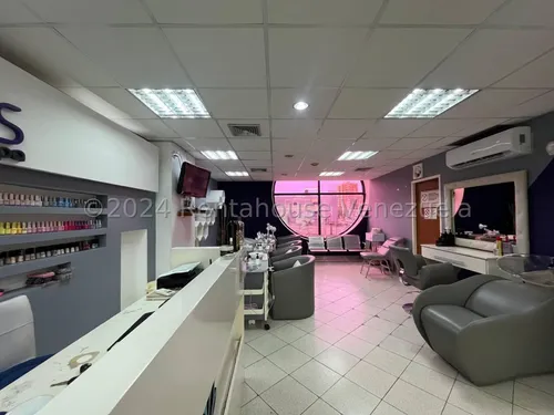 Maria E. Vende Fondo De Comercio Negocios Belleza Y Salud, Completamente Operativo, Totalmente Equipado, Ubicado En Excelente Zona Del Este, Lara#25-20498**