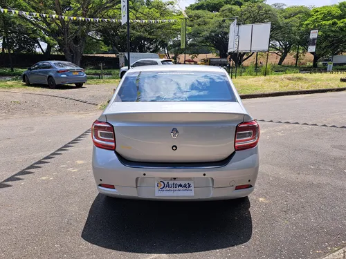 Renault Logan 1.6 Privilege / Intens