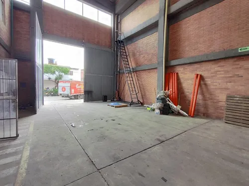 Bodega En Arriendo En Zona Industrial. Cod A28678