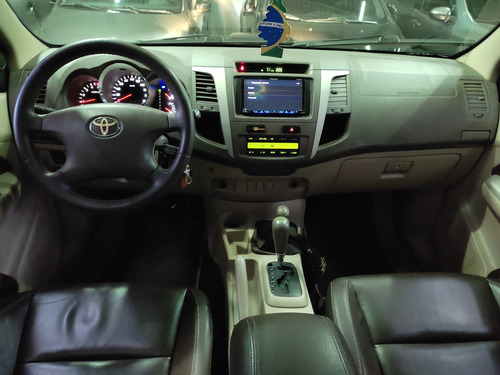 Toyota Hilux 3.0 Srv Cab. Dupla 4x4 Aut. 4p
