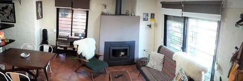 Casa En Buceo, Muy Buen Estado, 2 Dormitorios, 2 Baños, Cochera Y Parrillero