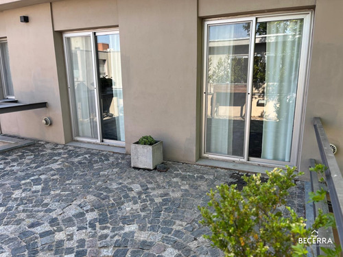 Casa En Venta De 5 Ambientes En Barrio Cerrado El Pasaje - Hurlingham