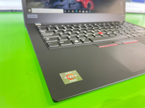 Ultrabook Lenovo ThinkPad T495 negro de 14 pulgadas, AMD Ryzen 5 3500U 8 GB de RAM 256 GB SSD, AMD Radeon Vega 8 60 Hz 1366 x 768 px Windows 10 Pro