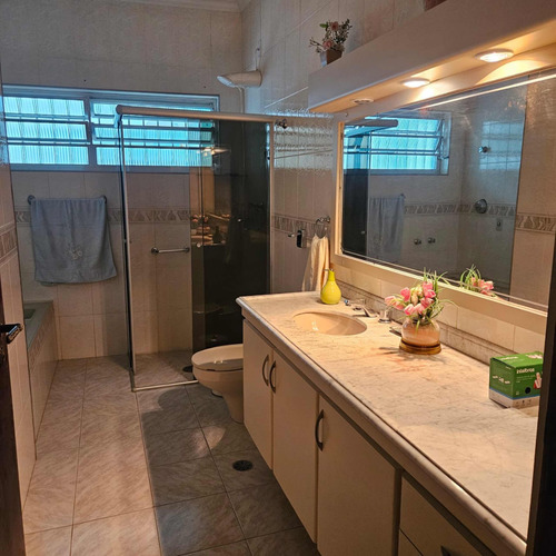 Terreno Com 2 Casas Individuais Ótima Localização