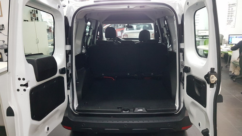 Imagen 8 de 15 de Renault Kangoo Confort 5 Asientos 1.5 Dci En Stock Fis (cna)