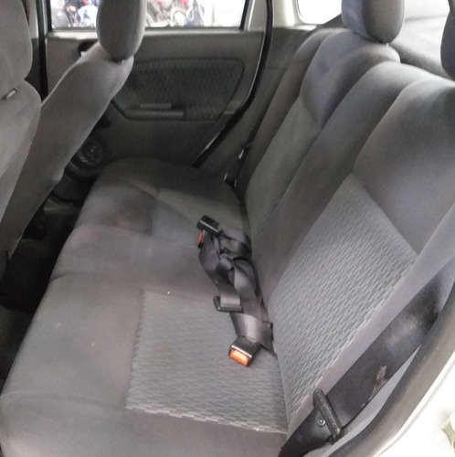 Ford Fiesta Sedan 1.6 Flex 4p 2006