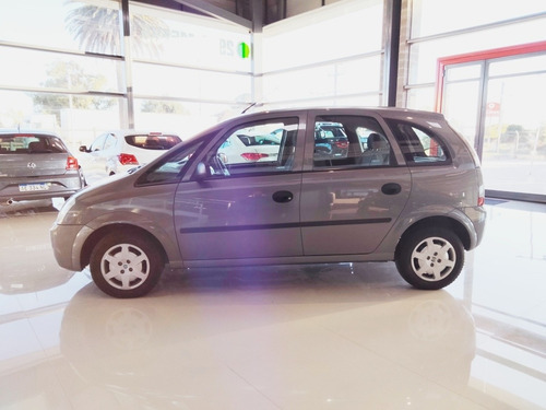 Imagen 5 de 12 de Chevrolet Meriva 1.8 Gl Plus 2012