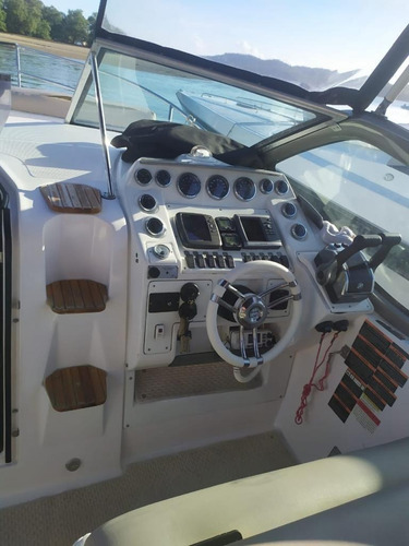 Lancha Focker 320 Com Parelha 200hp