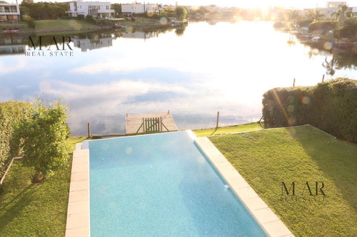 Imagen 29 de 30 de Imponente Casa En Venta Al Lago En Barrio Los Lagos Nordelta. 4 Dormitorios.