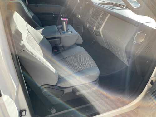 Imagen 13 de 15 de Ford F-250 Xlt Xlt