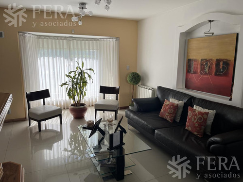 Imagen 8 de 30 de Venta Casa De 4 Ambientes Con Cochera, Galeria Y Patio Con Piscina En Wilde (28501)