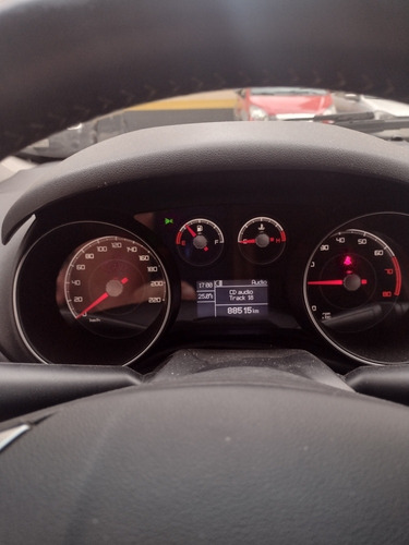 Fiat Punto 2014 1.4 Attractive Flex 5p