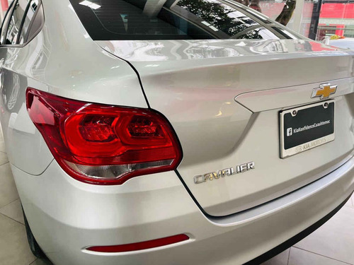 Imagen 10 de 15 de Chevrolet Cavalier 2019 4p Lt L4/1.5 Aut