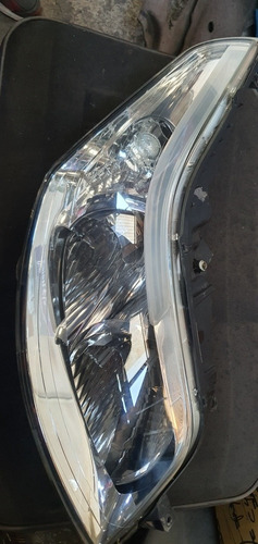Citroën C4 Pallas Farol