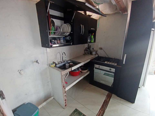 Imagen 12 de 20 de Venta De Casa Esquinera Rentable Cerca Al Parque Bella Vista Kennedy