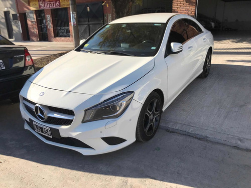 Imagen 3 de 9 de Mercedes-benz Clase Cla 1.6 Cla200 Coupe Urban 156cv Mt 2014