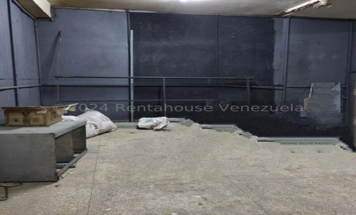 Amplia Mezzanina En Alquiler En Pleno Centro De Petare Ideal Para Manufactura-empredimiento Nb 4-19254