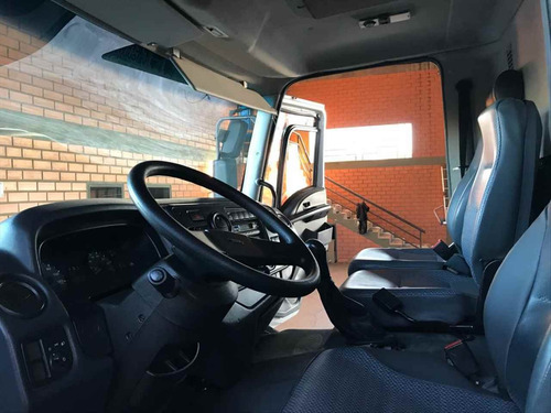 Imagem 9 de 10 de Caminhao Ford Cargo 1319