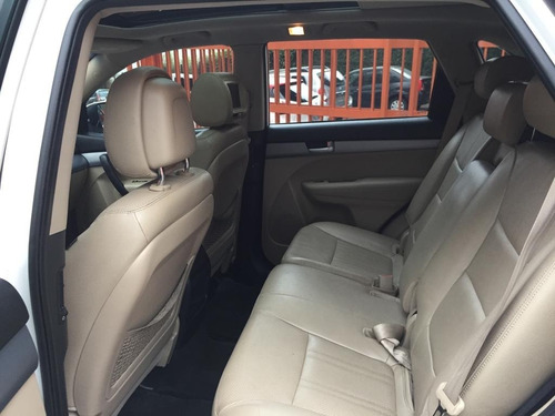 Imagem 12 de 13 de Kia Sorento