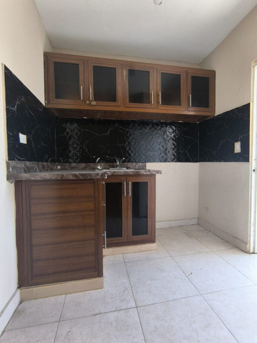 Apartamento De Una Sola Habitación Un Baño Sala Cocina Comed