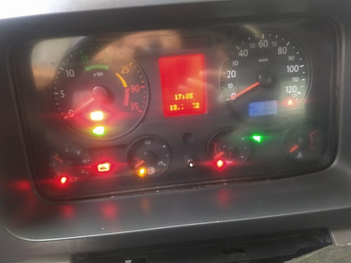 Imagem 8 de 9 de Vw Constellation 24-250 Truck