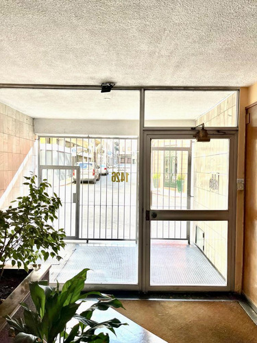 Amplia Oficina En Venta En Ciudad Vieja Montevideo