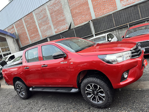 Toyota Hilux 2.4 Diésel 4x4, Leveling 2 , Llantas, Pisade