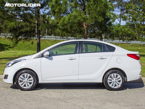 Imagen 2 de 25 de Hyundai Hb20s Comfort Extra Full 1.6 | Permuta / Financia