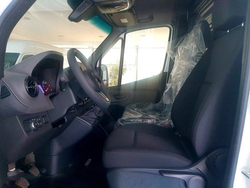 Imagen 10 de 13 de Mercedes-benz Sprinter 311 Cdi Street