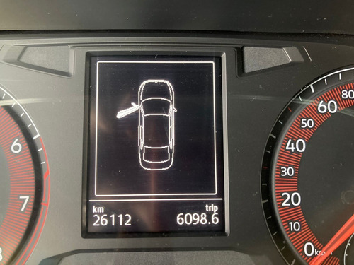 Imagen 8 de 10 de Volkswagen Jetta Comfortline 2021 I-2884