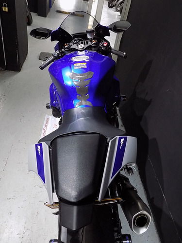 Yamaha R1 Azul 2020
