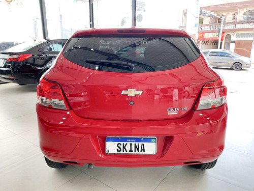 Imagem 8 de 10 de Onix Hatch Ls 1.0 - Otimo Carro