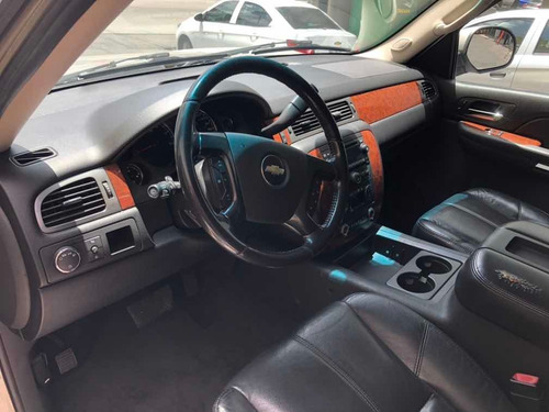 Chevrolet Suburban Piel Dvd 2007