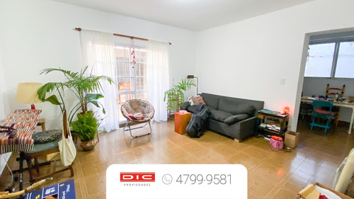 Casa 4 Dormitorios Venta - Olivos