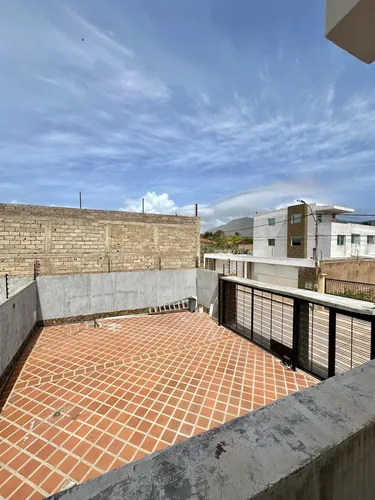 Hermosa Casa Urb Vistamar