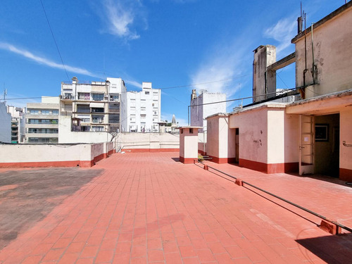 Departamento 4 Ambientes En Barrio Norte. 2 Baños Y Toilette. Contrafrente