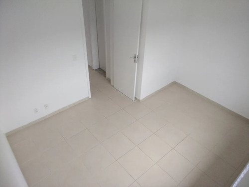 Alugo Ótima Casa Duplex Em Condominio Fechado, Local Seguro, Ar Puro E Clima Agradavel, 2 Qtos, 2 Banheiros