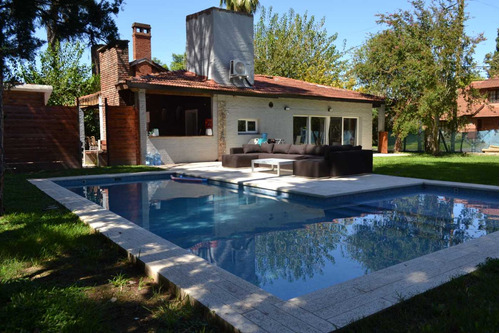 Venta Casa C/piscina 646m2 Club Privado Loma Verde