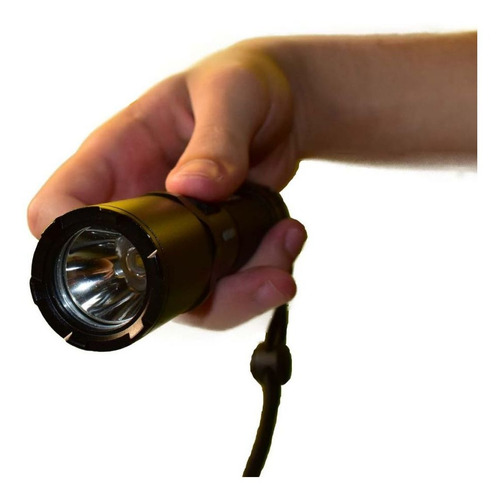 Imagen 3 de 8 de Linterna Tactica De Mano Led Camping Luz Potente 1200 Lumen