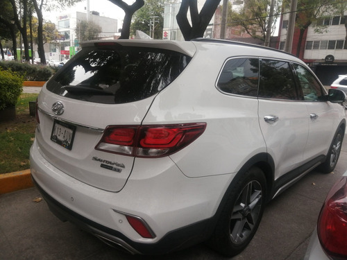 Imagen 9 de 13 de Hyundai Santa Fe 2018 3.3 Limited Tech At